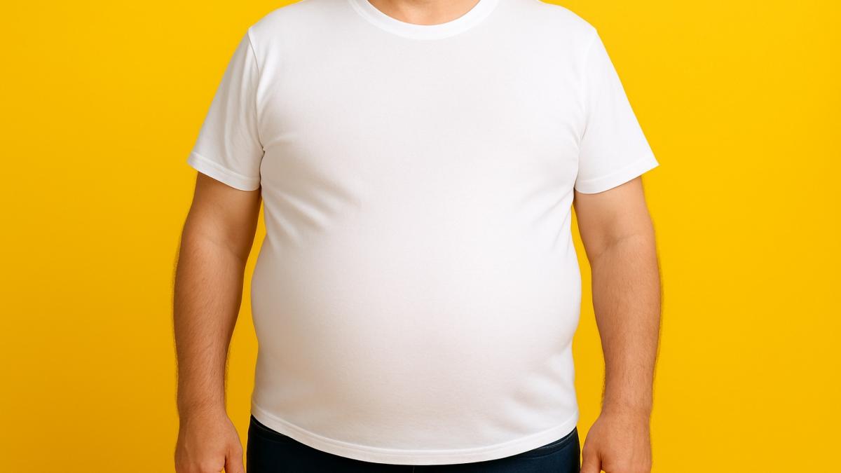 Мужчина в футболке