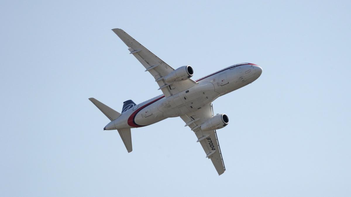 SSJ-100 MAKS2011