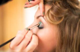 Визажист Любовь Брусницына рассказала о главных оттенках макияжа для глаз этой зимы